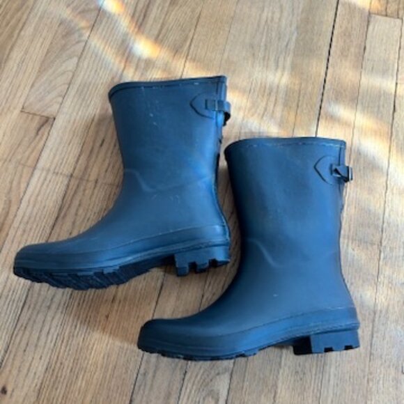 Shoes - rubber rain boots